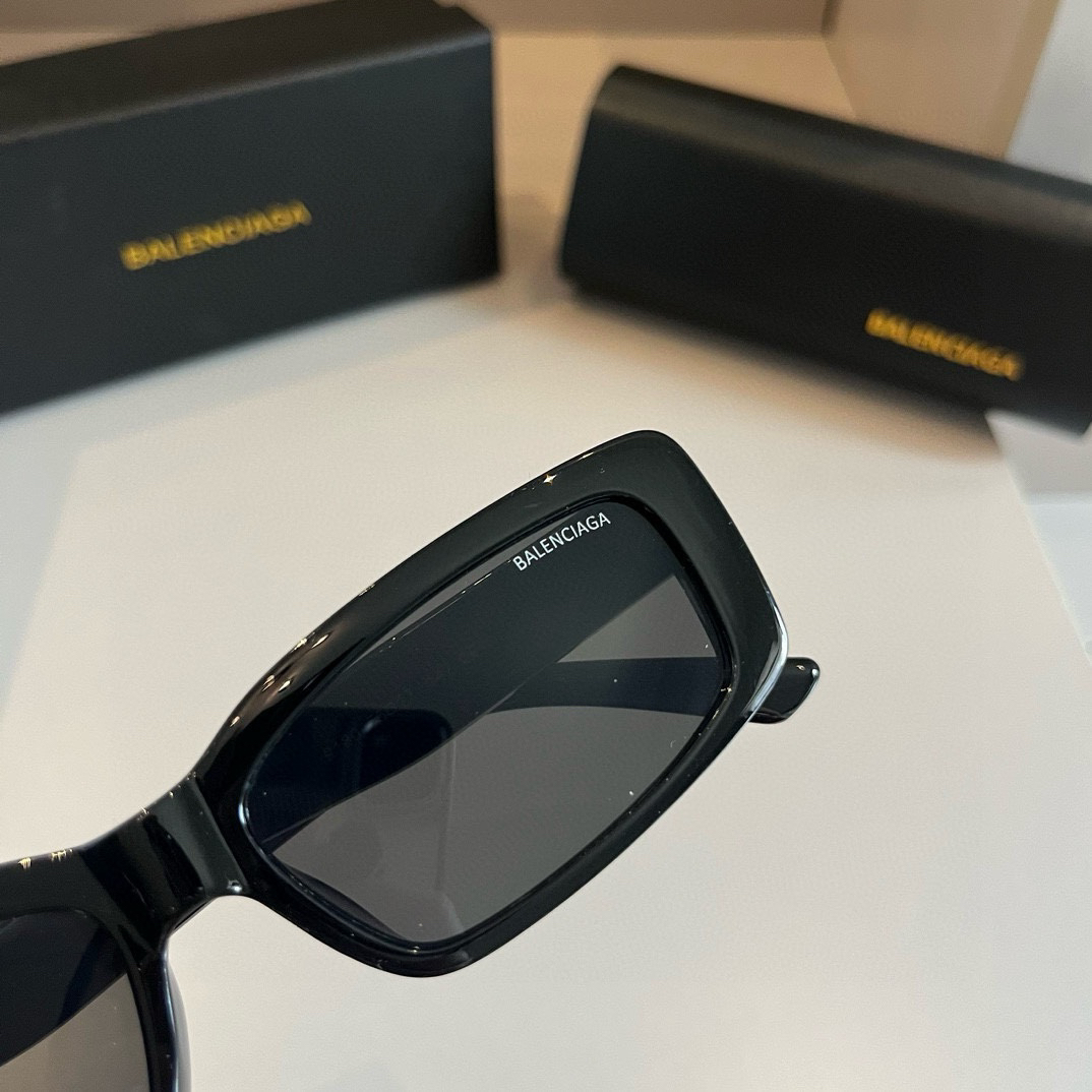 Balenciaga-Large Box Glasses Sunglasses