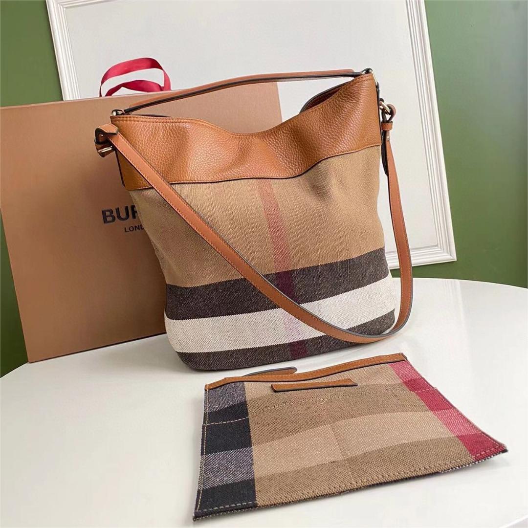 Burberry-The Ashby handbag