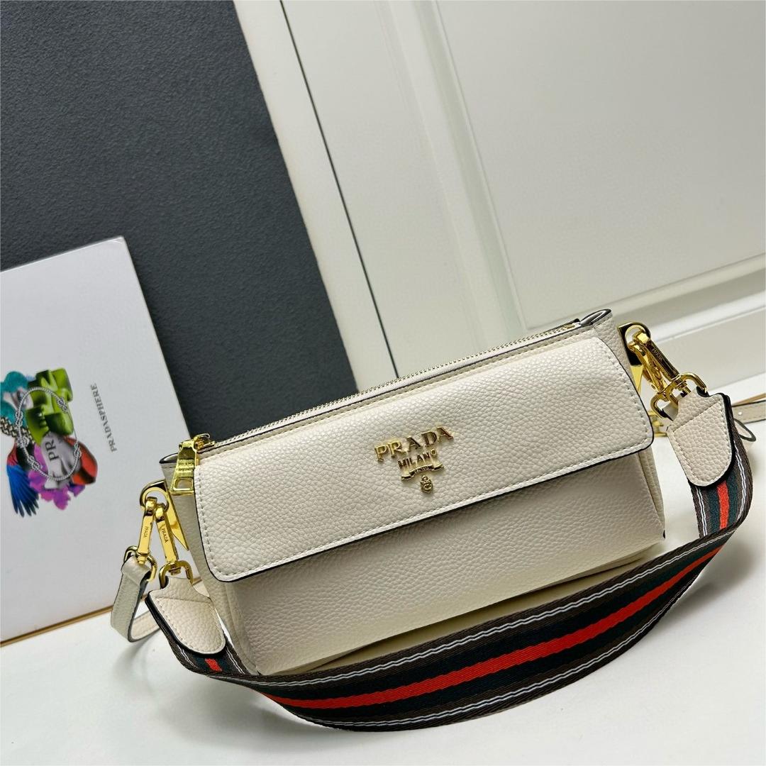 Prada-Flip zipper champion model