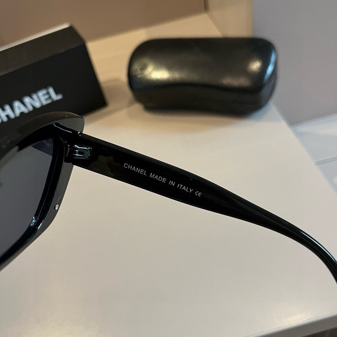 Chanel-Cat Eye Pearl Eye Sunglasses