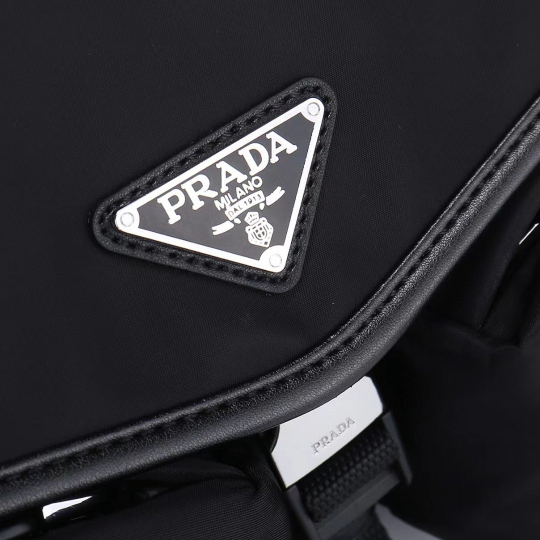 Prada-Geometric lines and re lon shoulder bag