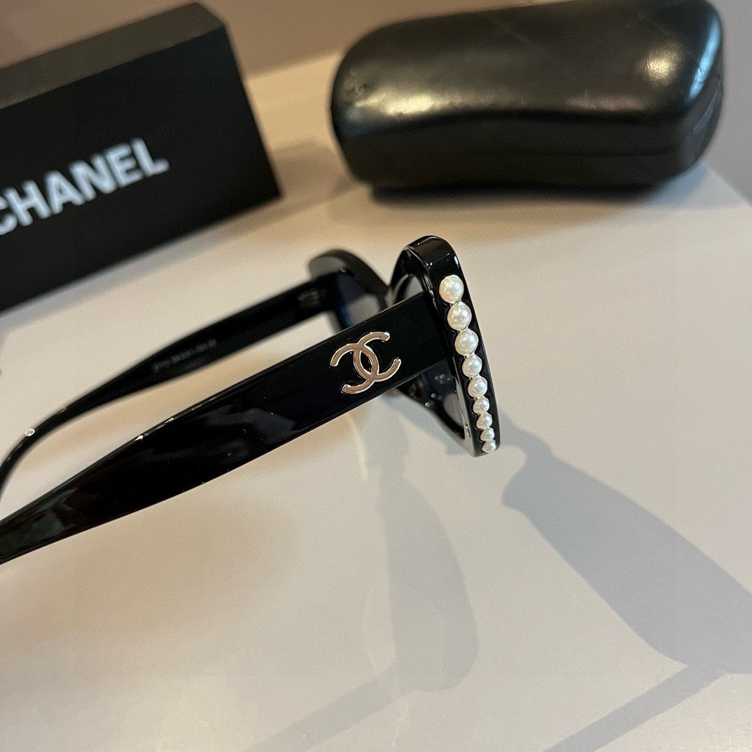 Chanel-Cat Eye Pearl Eye Sunglasses