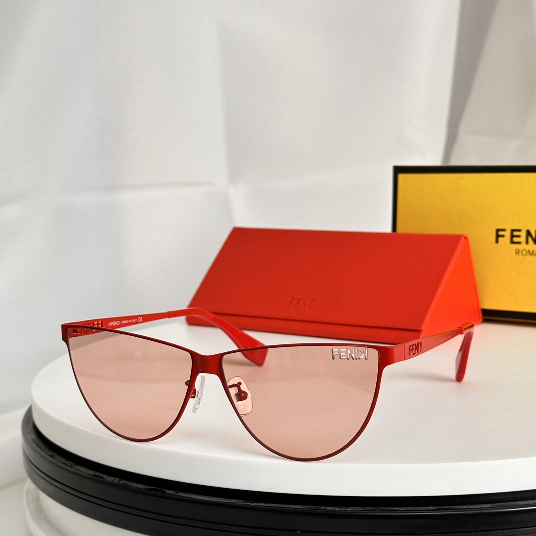 Fendi-FE40138U Sunglasses