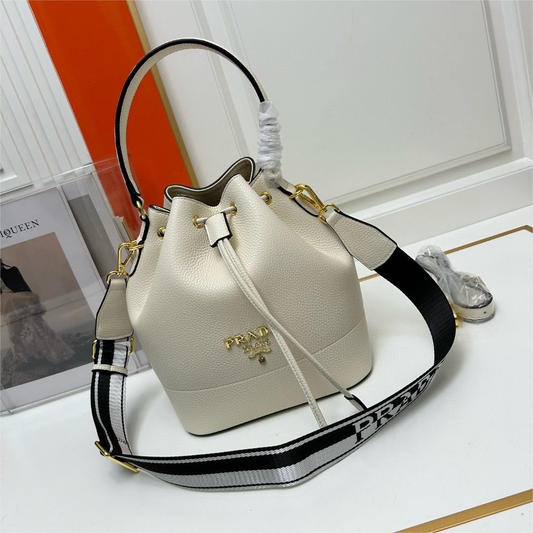 Prada-Calfskin lychee pattern