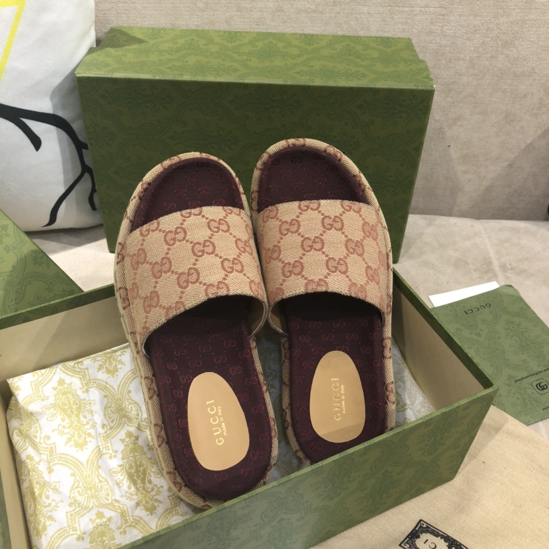 Gucci-Latest spring and summer fashion show Slippers