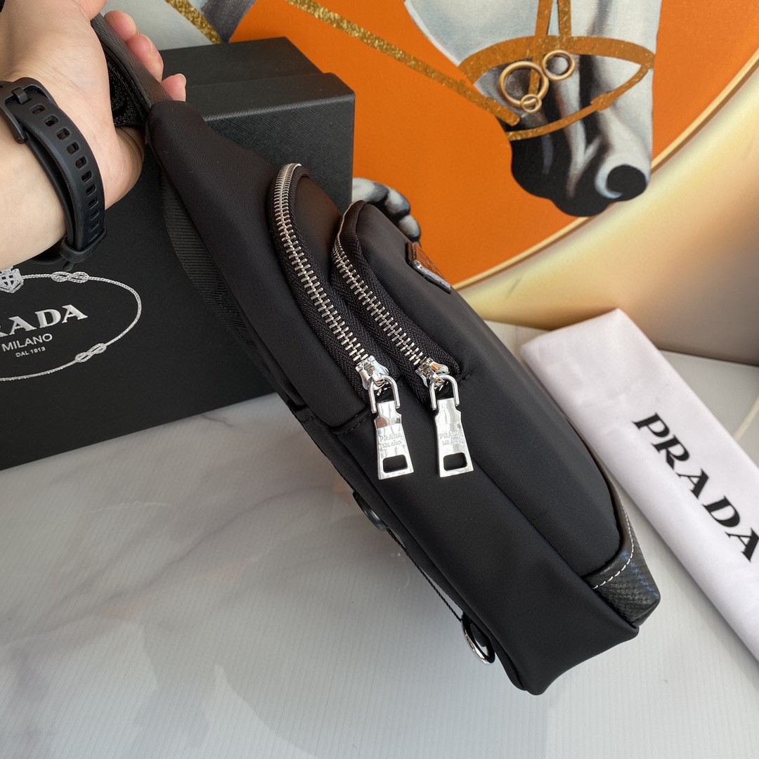 Prada-Imported nylon fabric men's chest bag