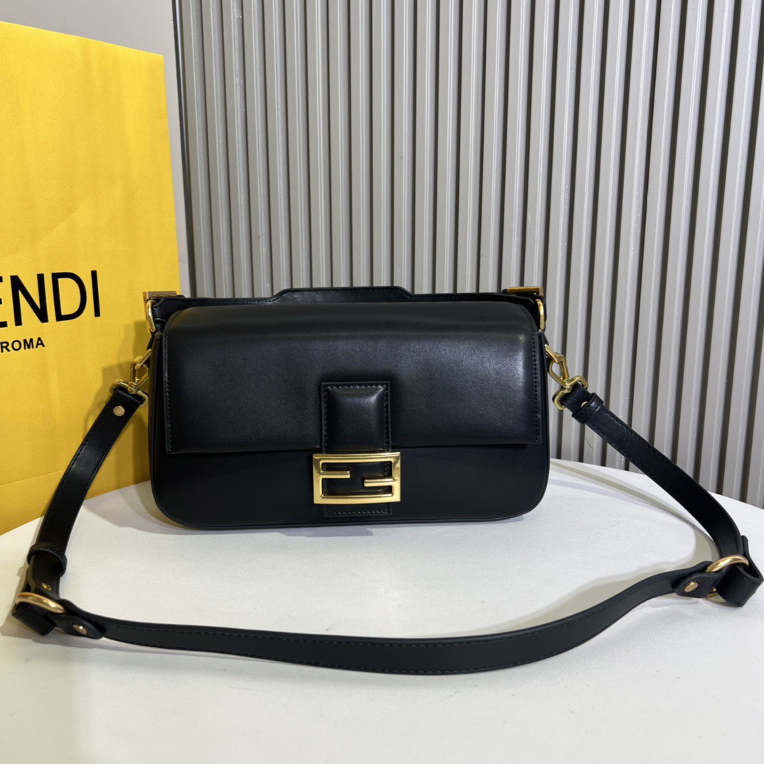 Fendi-Baguette Medium Black Stick Bag