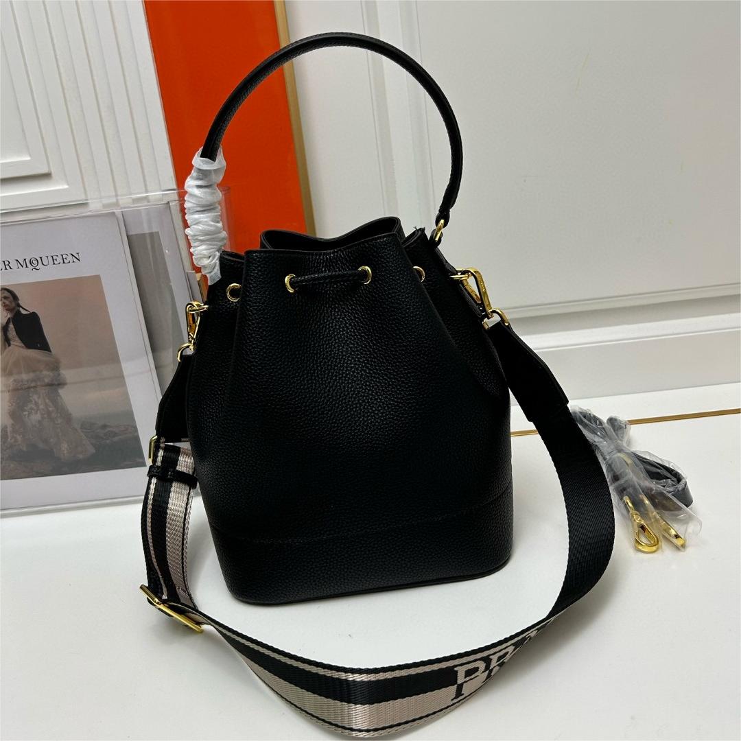 Prada-Calfskin lychee pattern