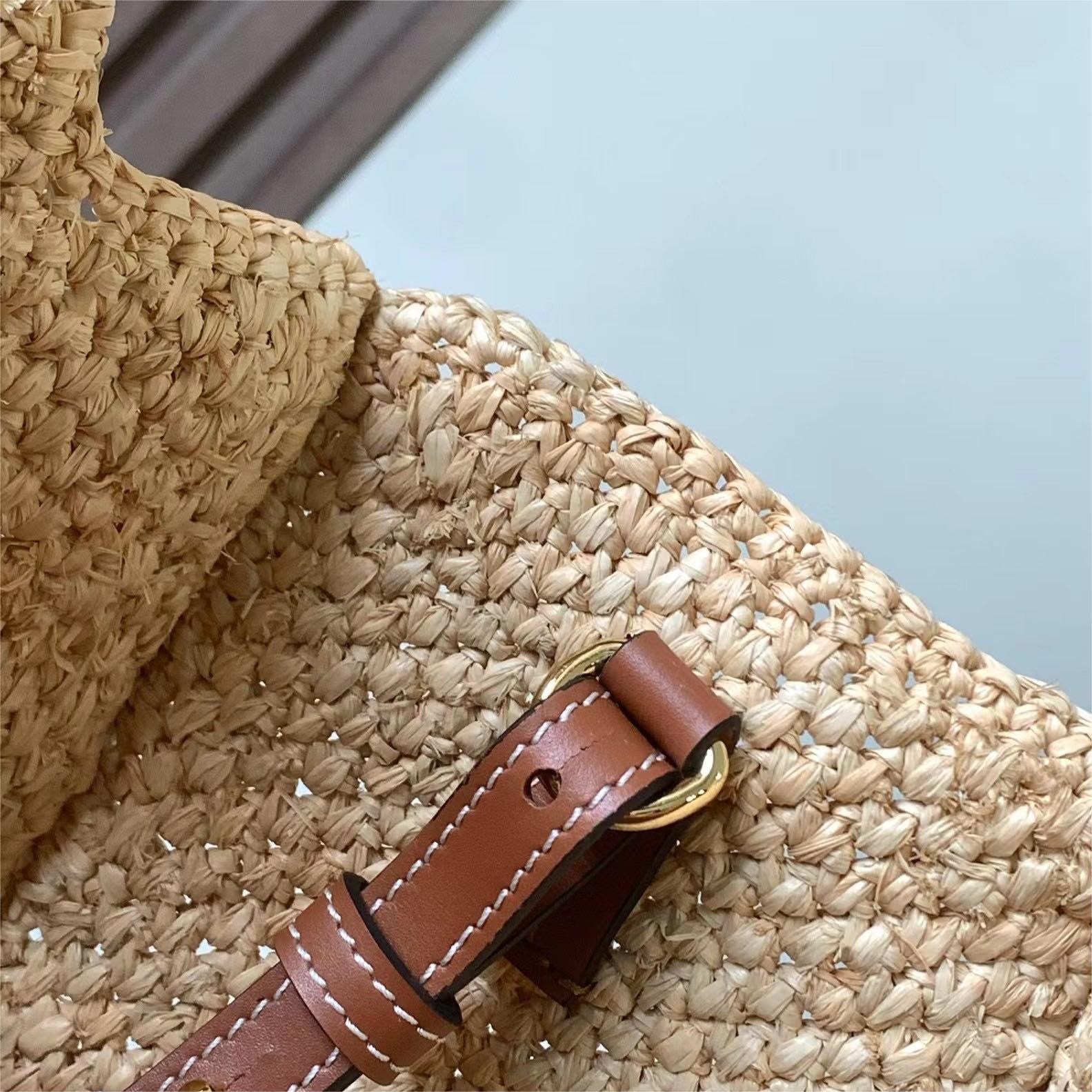 LOEWE-We Font Tote small coconut fiber Handbag