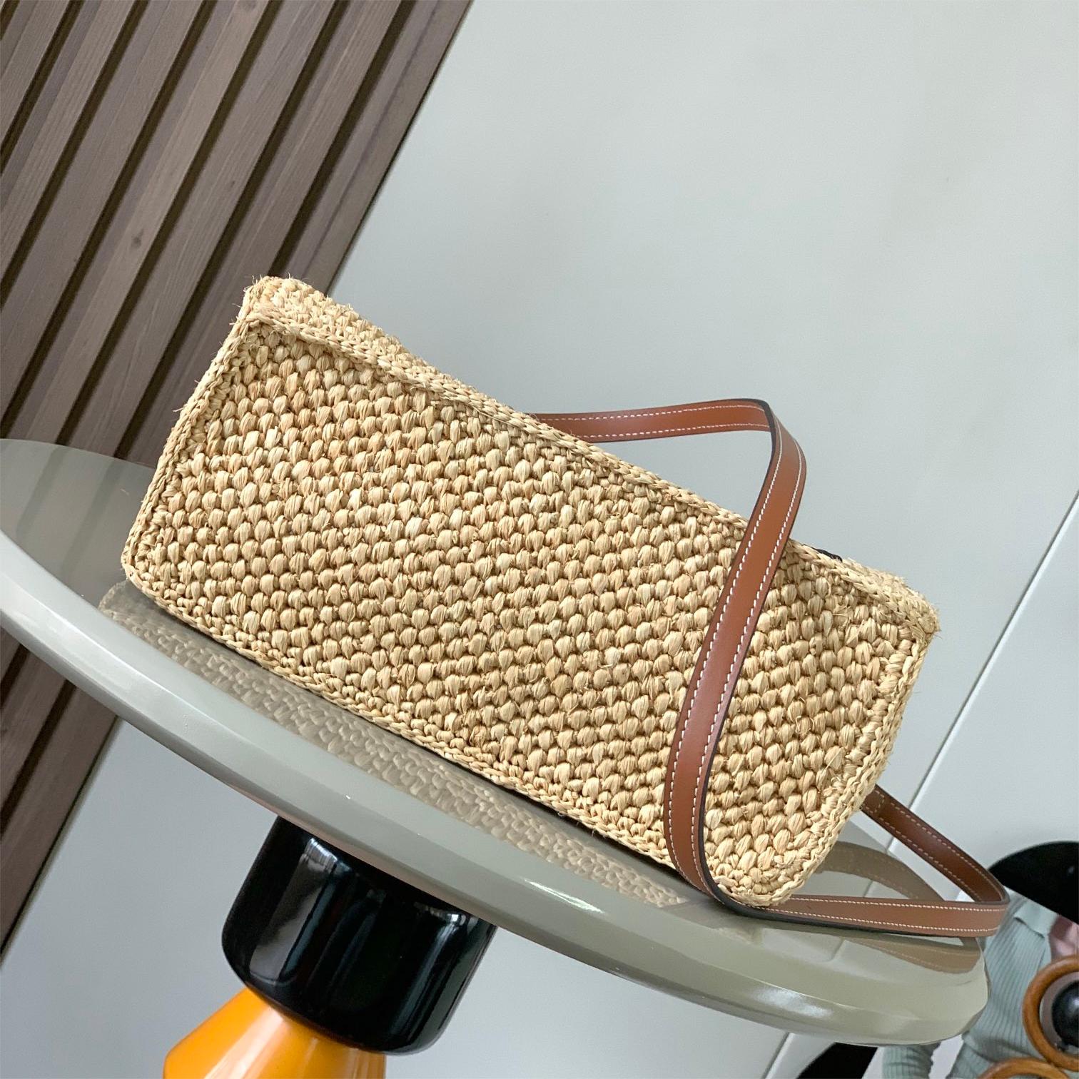 LOEWE-We Font Tote small coconut fiber Handbag