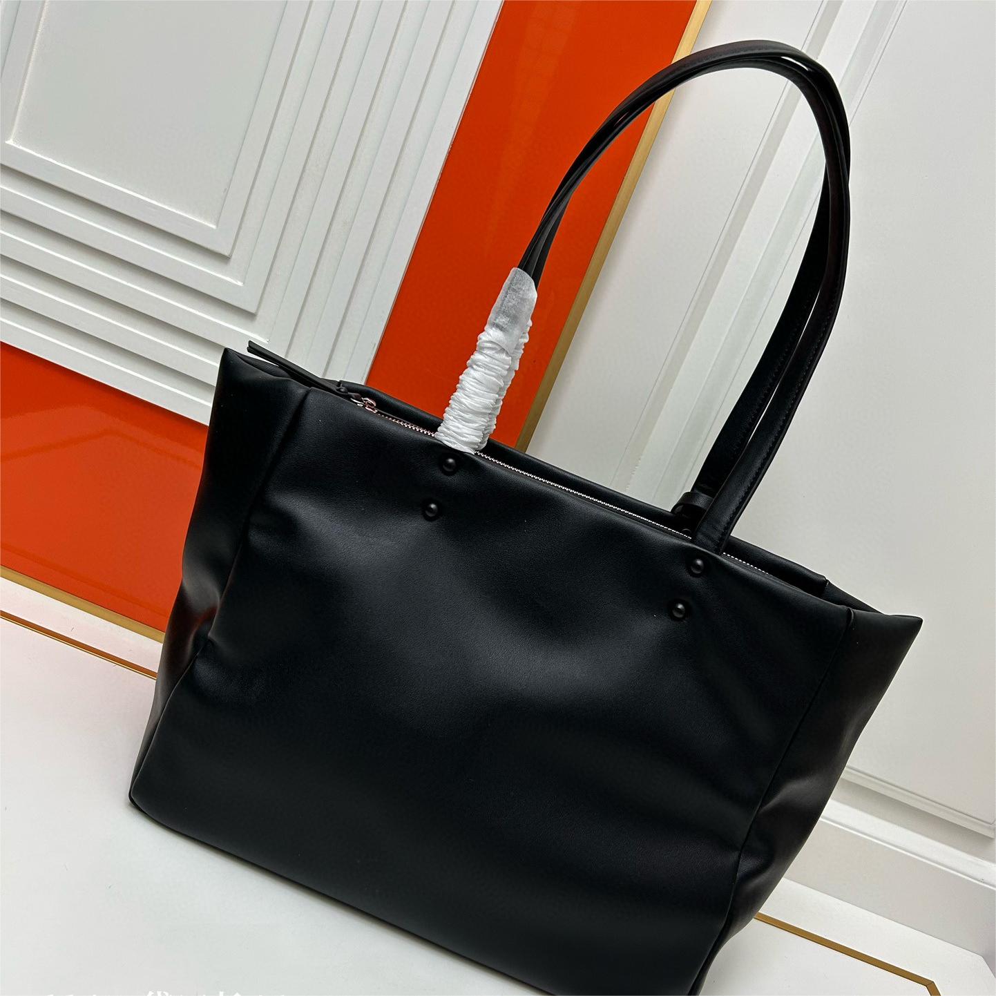 Prada-Tote shopping bag