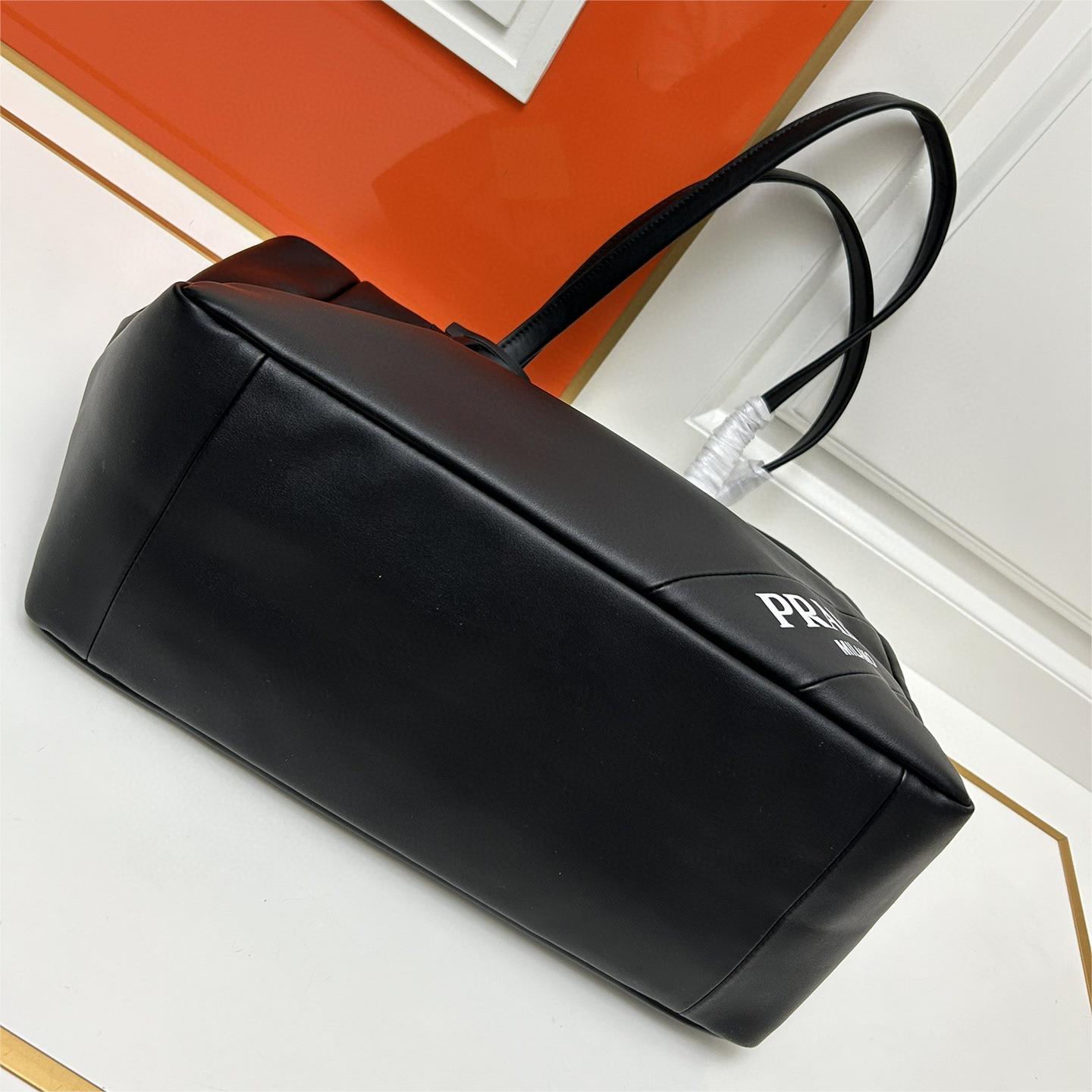 Prada-Tote shopping bag