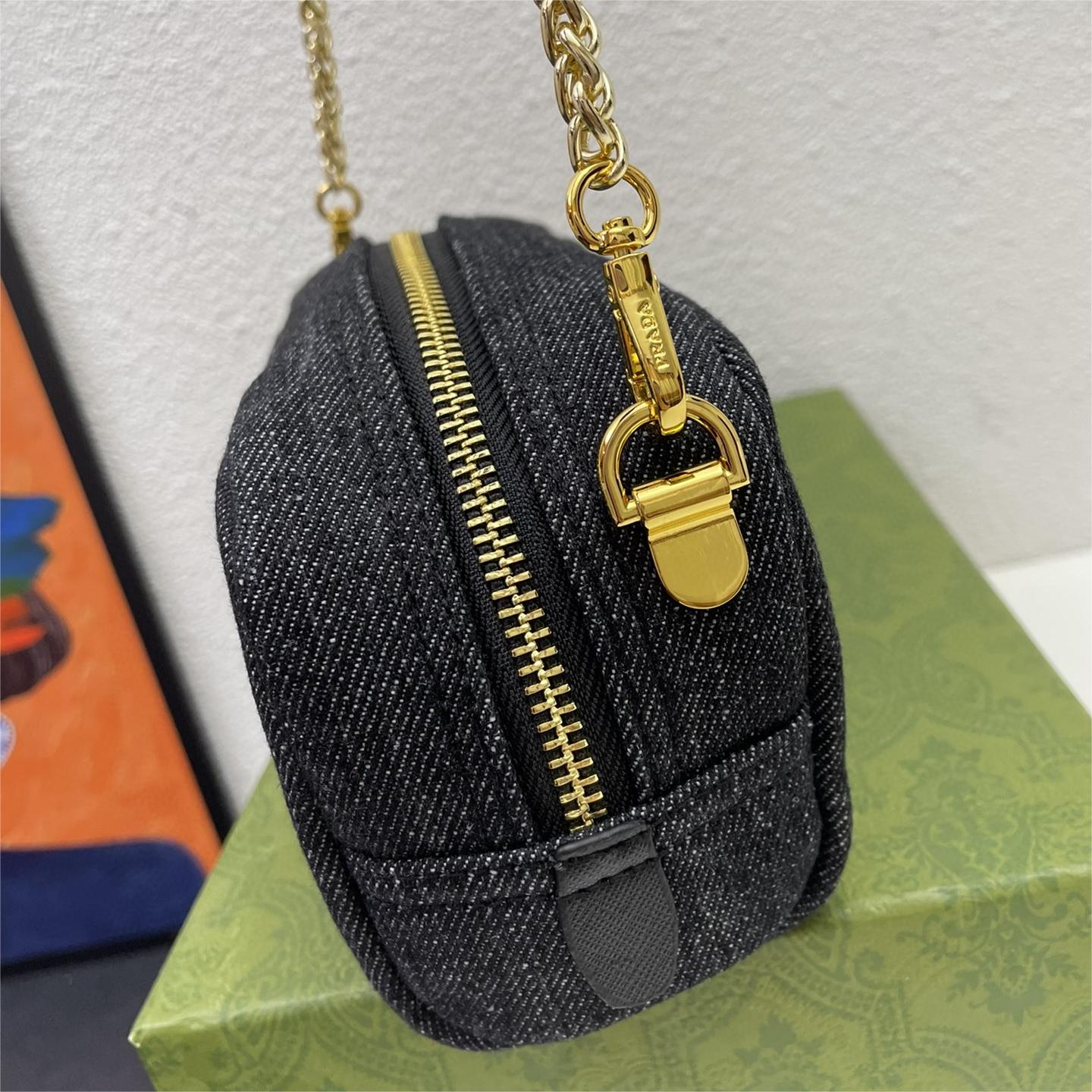 Prada-Cowboy vintage bag