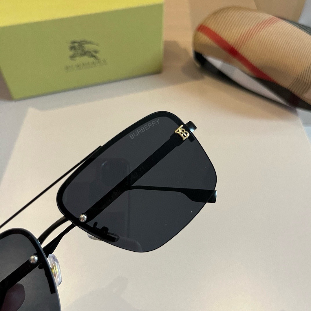 Burberry-New one-piece driving mirror Sunglasses