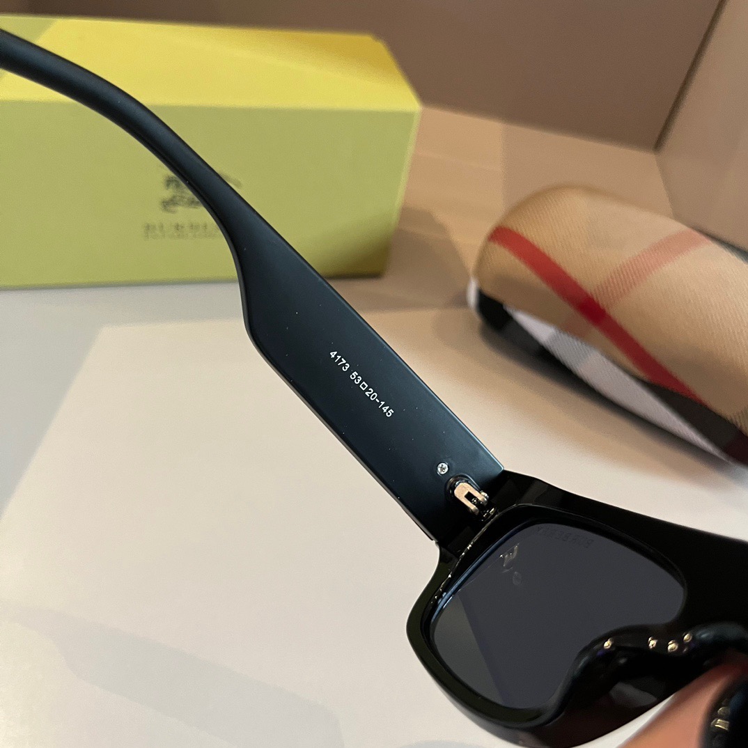 Burberry-unisex side large logo sunglasses