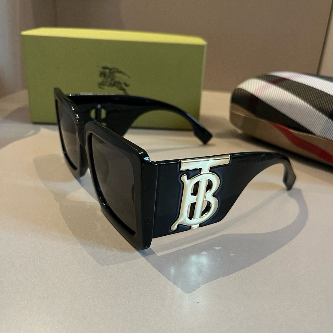 Burberry-Big Box Big Logo Sunglasses