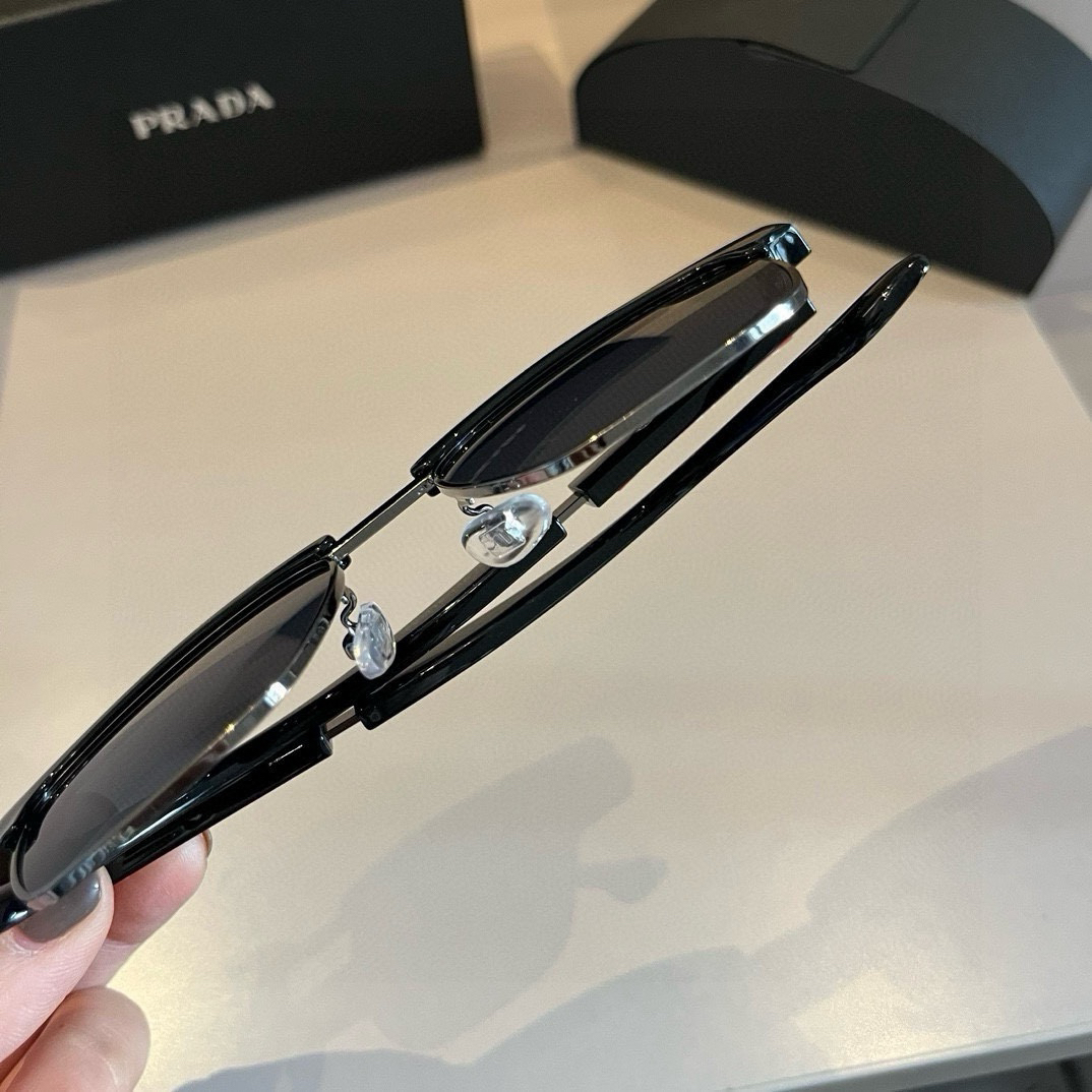 Prada-Cool Box Sunglasses