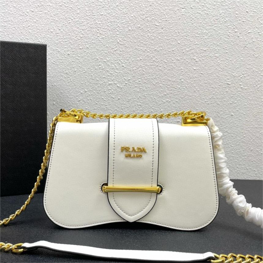 Prada-Cute tongue element chain crossbody bag