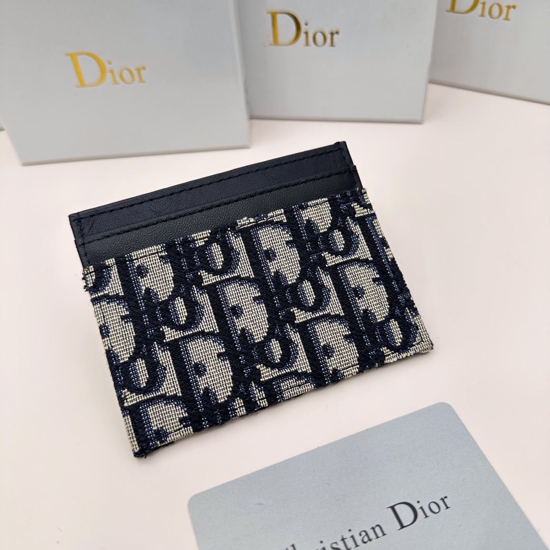 Dior-Inner and outer top layer calf pickup bag
