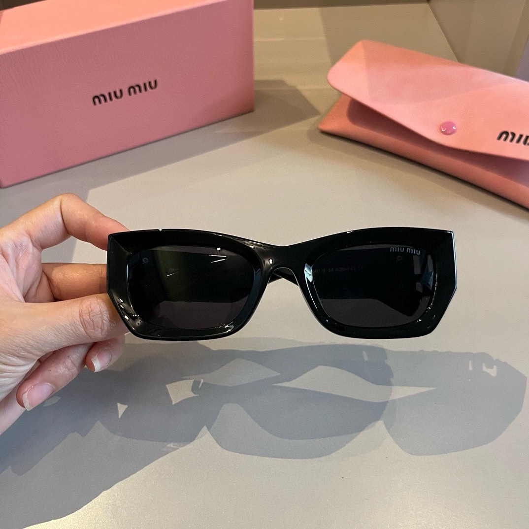 MiuMiu-2024 premium round frame all black women's sunglasses