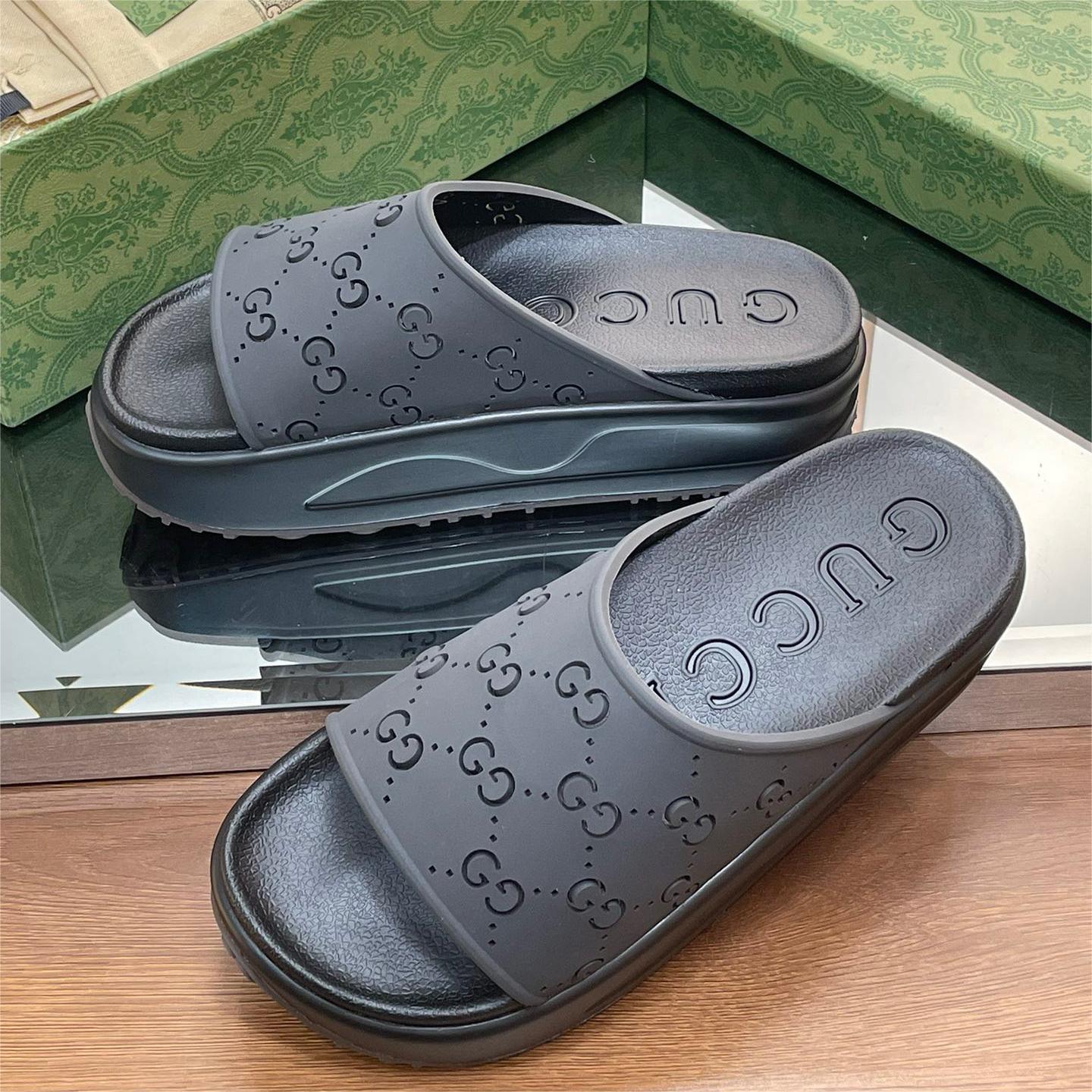 GUCCI-Hollow carved cloud beach lazy sandals