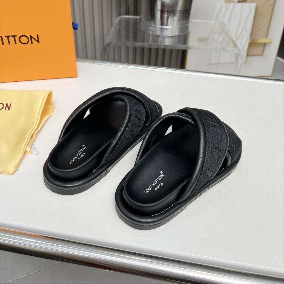 LV-Spring and summer new slippers