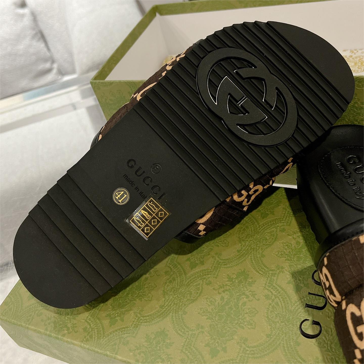 GUCCI-Couple style sandals