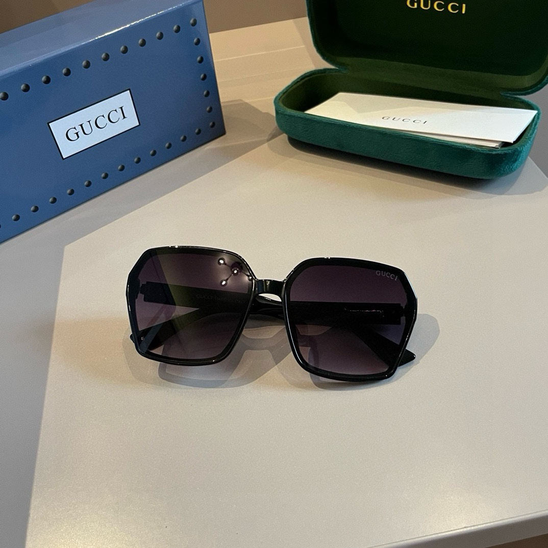 Gucci-Women's Small Round Frame Sunglasses