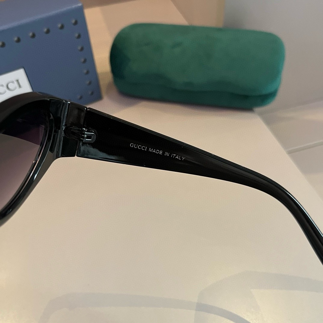 Gucci-Women's Cat Eye Small Frame Fashion Sunglasses