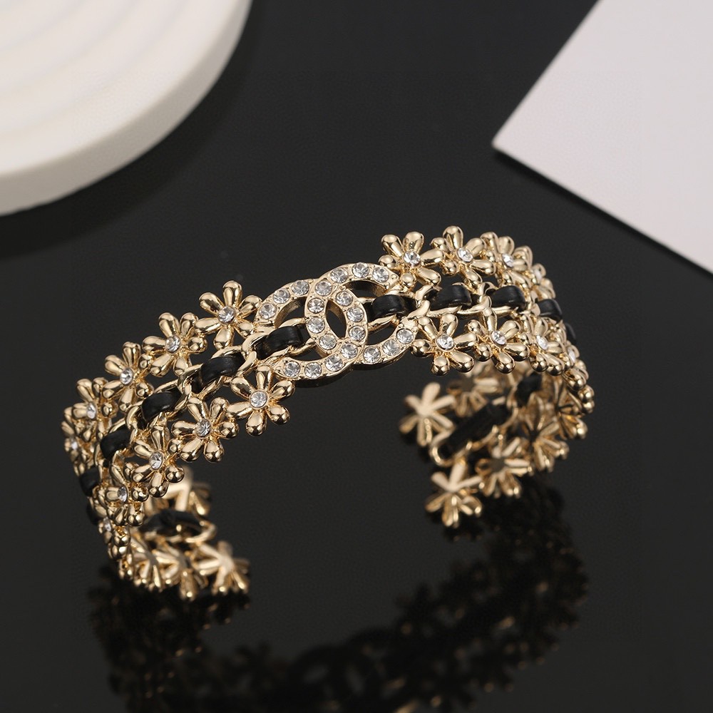 Chanel-Hollow out design bracelet