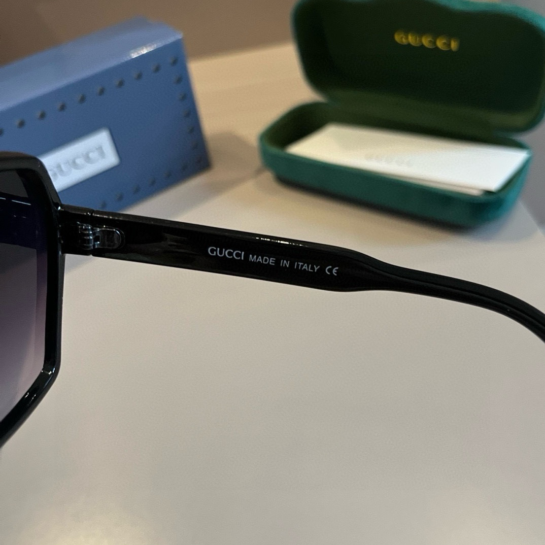 Gucci-Women's Small Round Frame Sunglasses