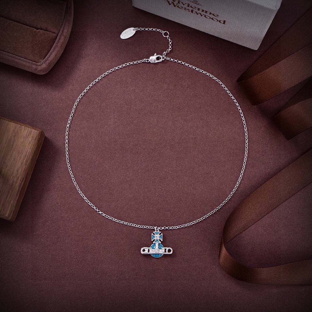 Vivienne Westwood- Saturn set