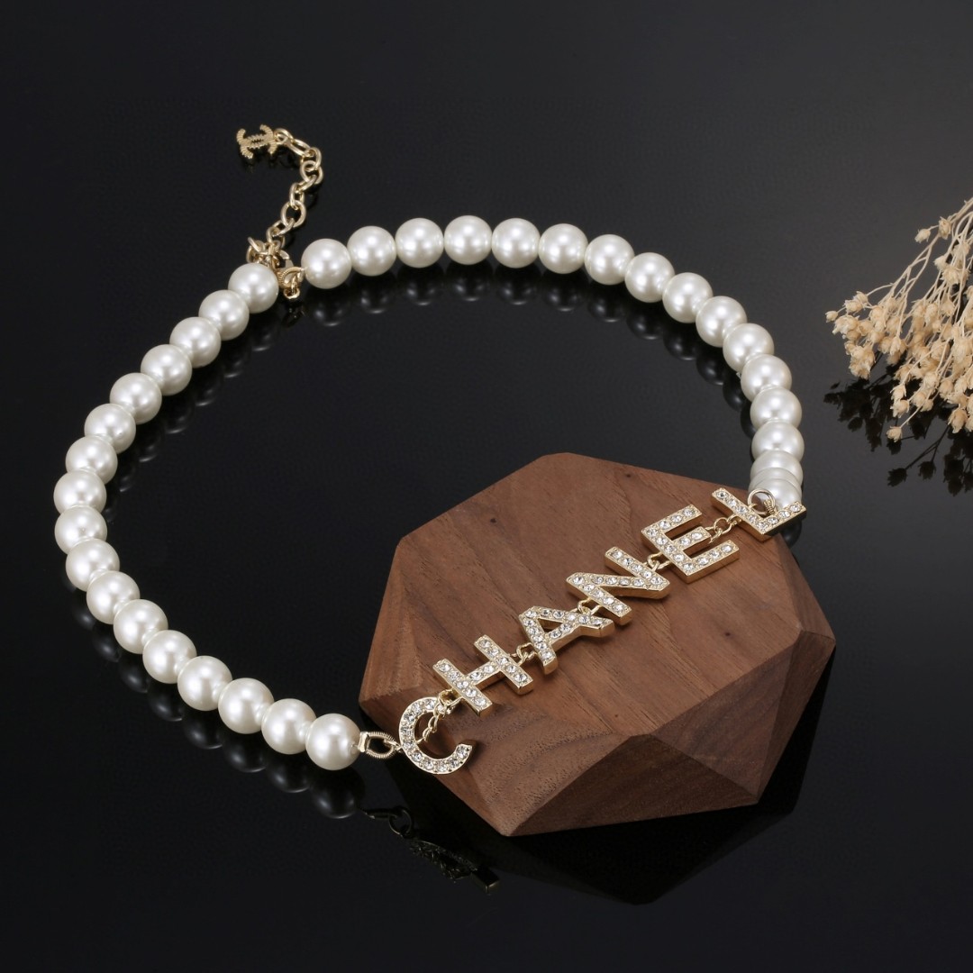 Chanel-pearl necklace
