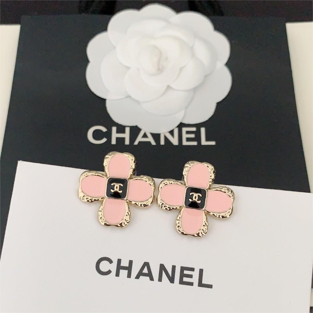 Chanel-Pink camellia earrings