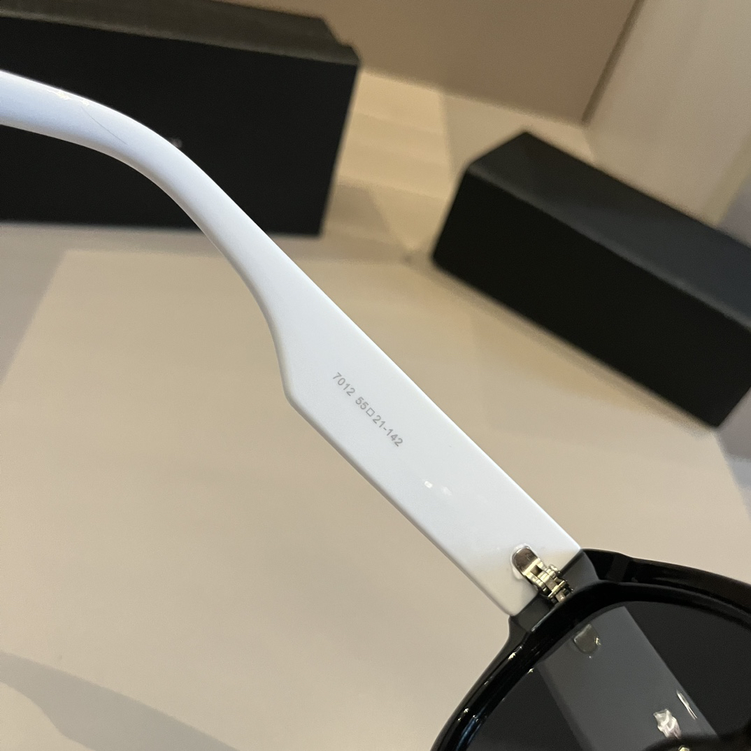 Dior-Round Frame Versatile Sunglasses