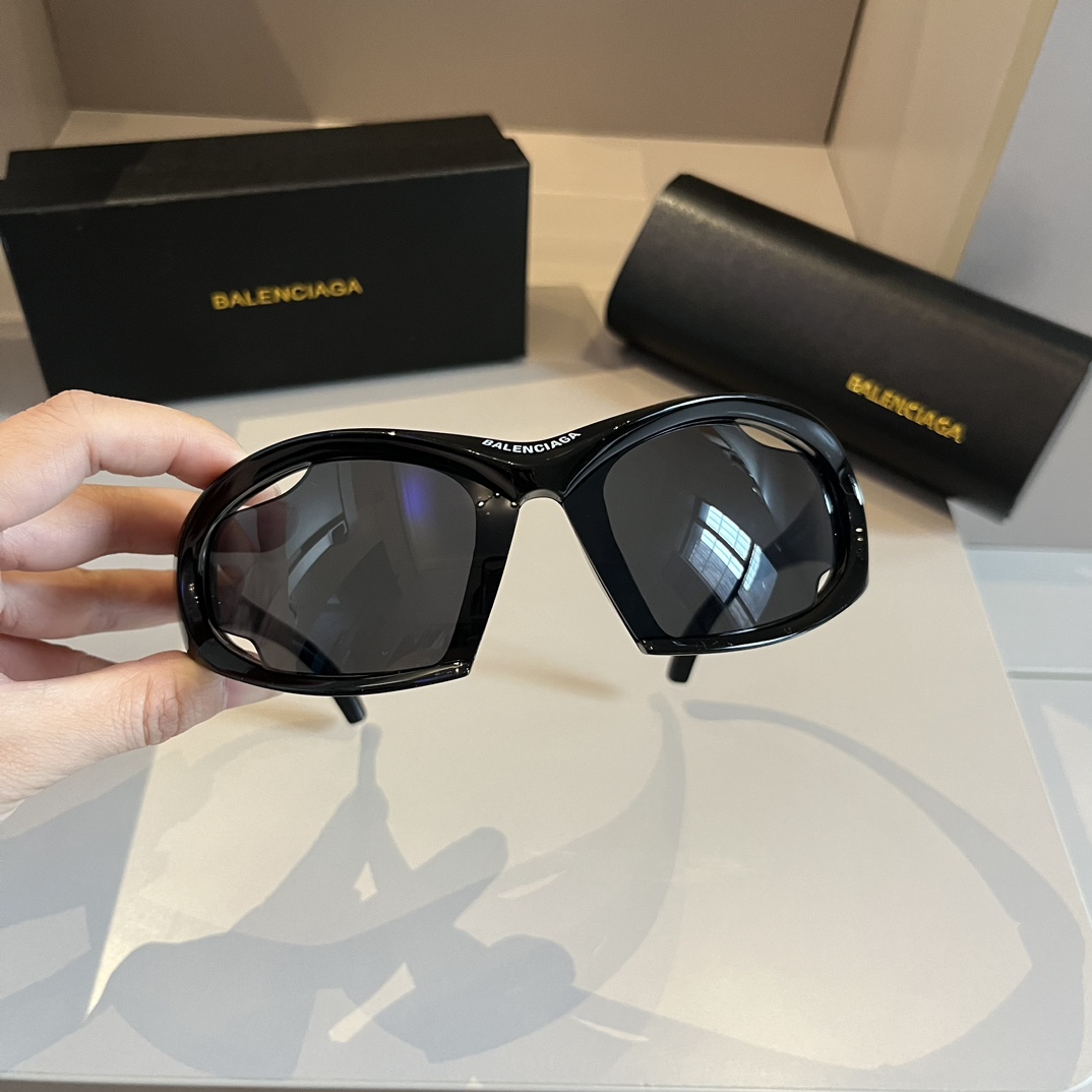 Balenciaga-super stylish and stylish unisex sunglasses