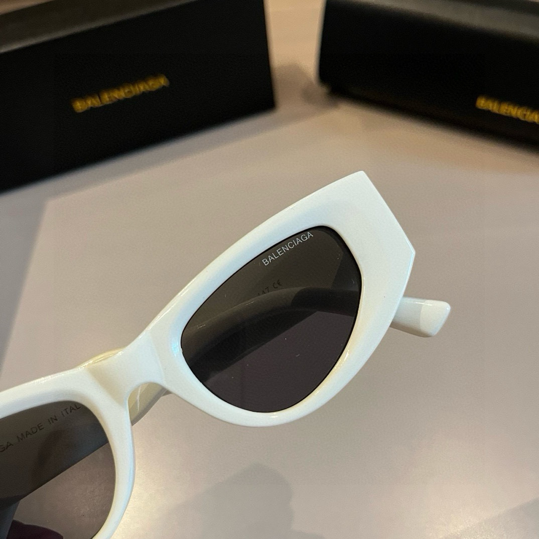 Balenciaga-Cat Eye Narrow Frame Celebrity Same Style Sunglasses
