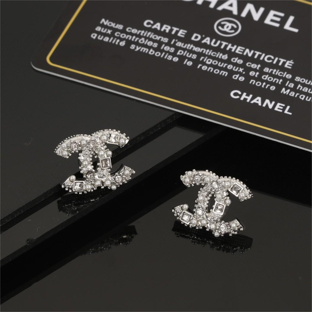 Chanel-Mi Zhu Cube Crystal Double C Earrings