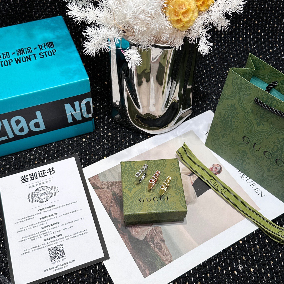 GUCCI-Full Diamond Letter Ring