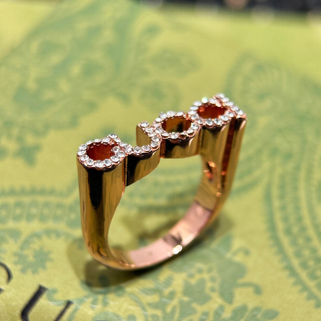 GUCCI-Full Diamond Letter Ring