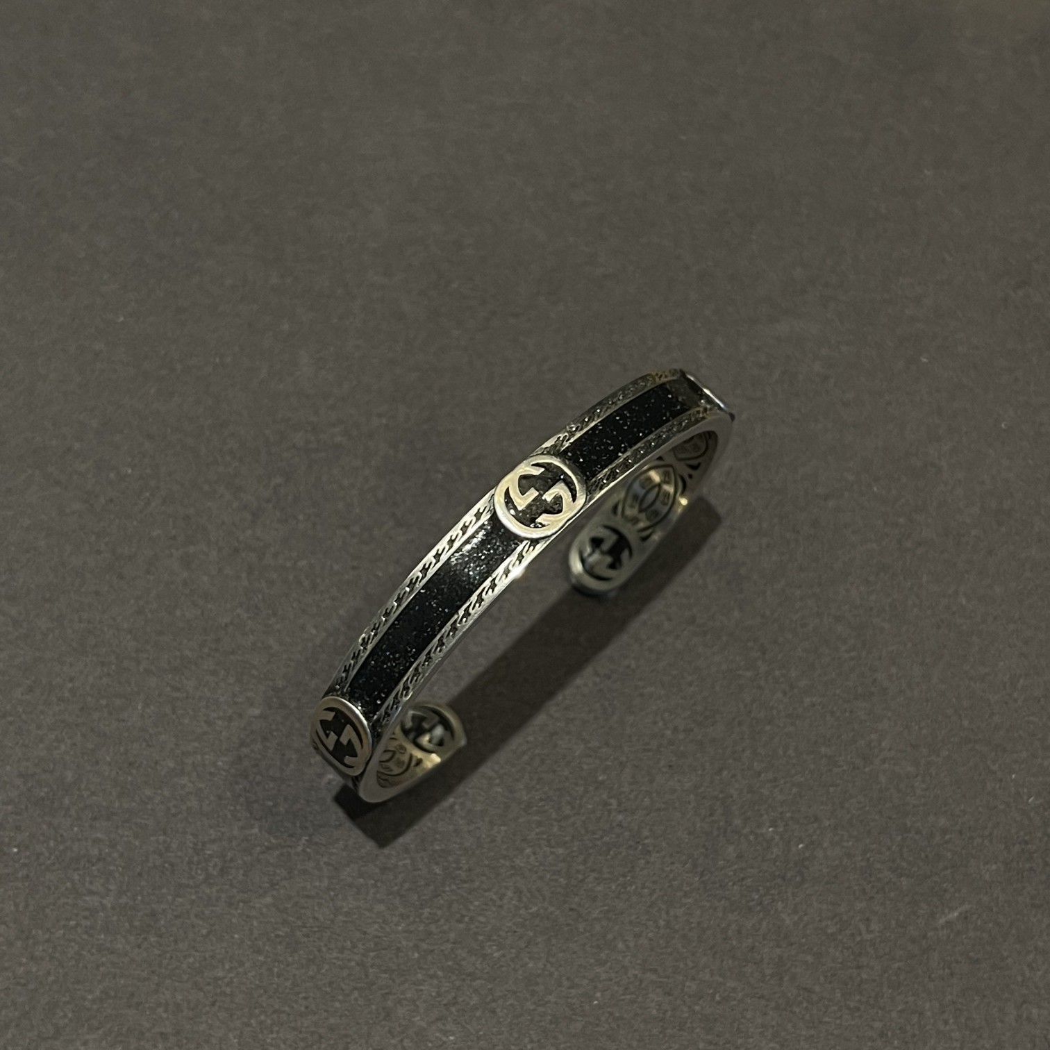 GUCCI-Black enamel bracelet with vintage vintage enamel paint