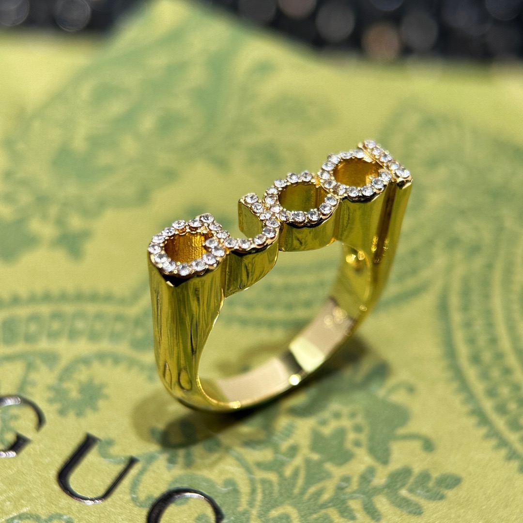 GUCCI-Full Diamond Letter Ring