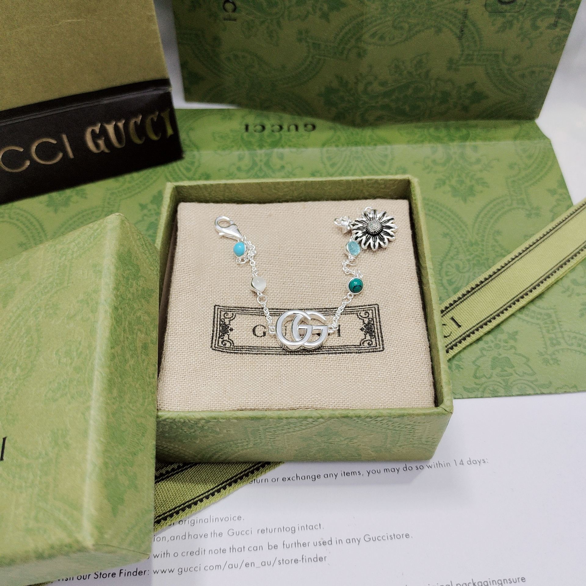 GUCCI-Mother of Pearl Double G Bracelet