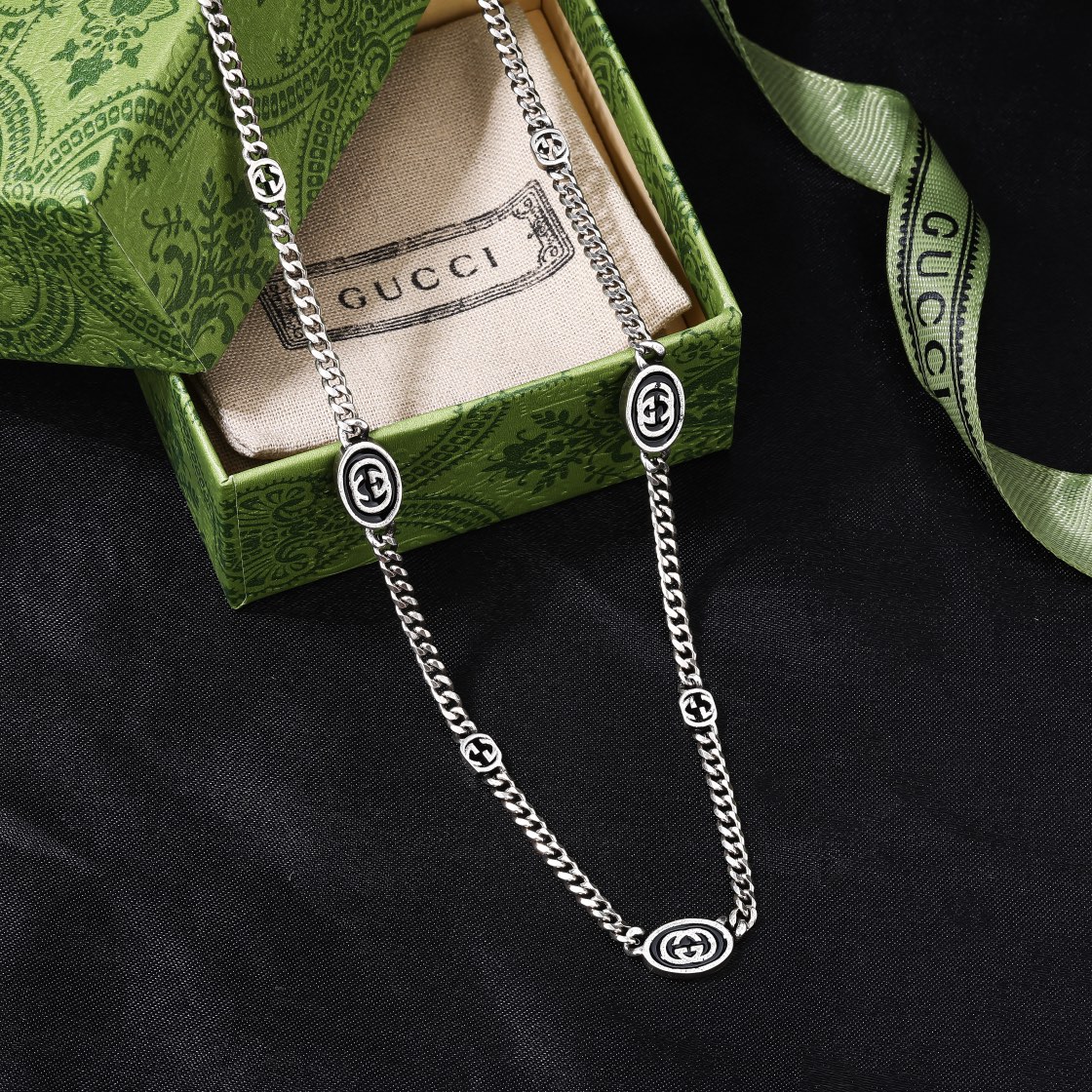 GUCCI-Double G necklace