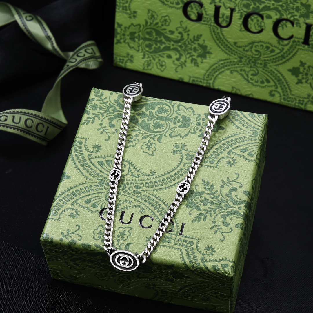 GUCCI-Double G necklace