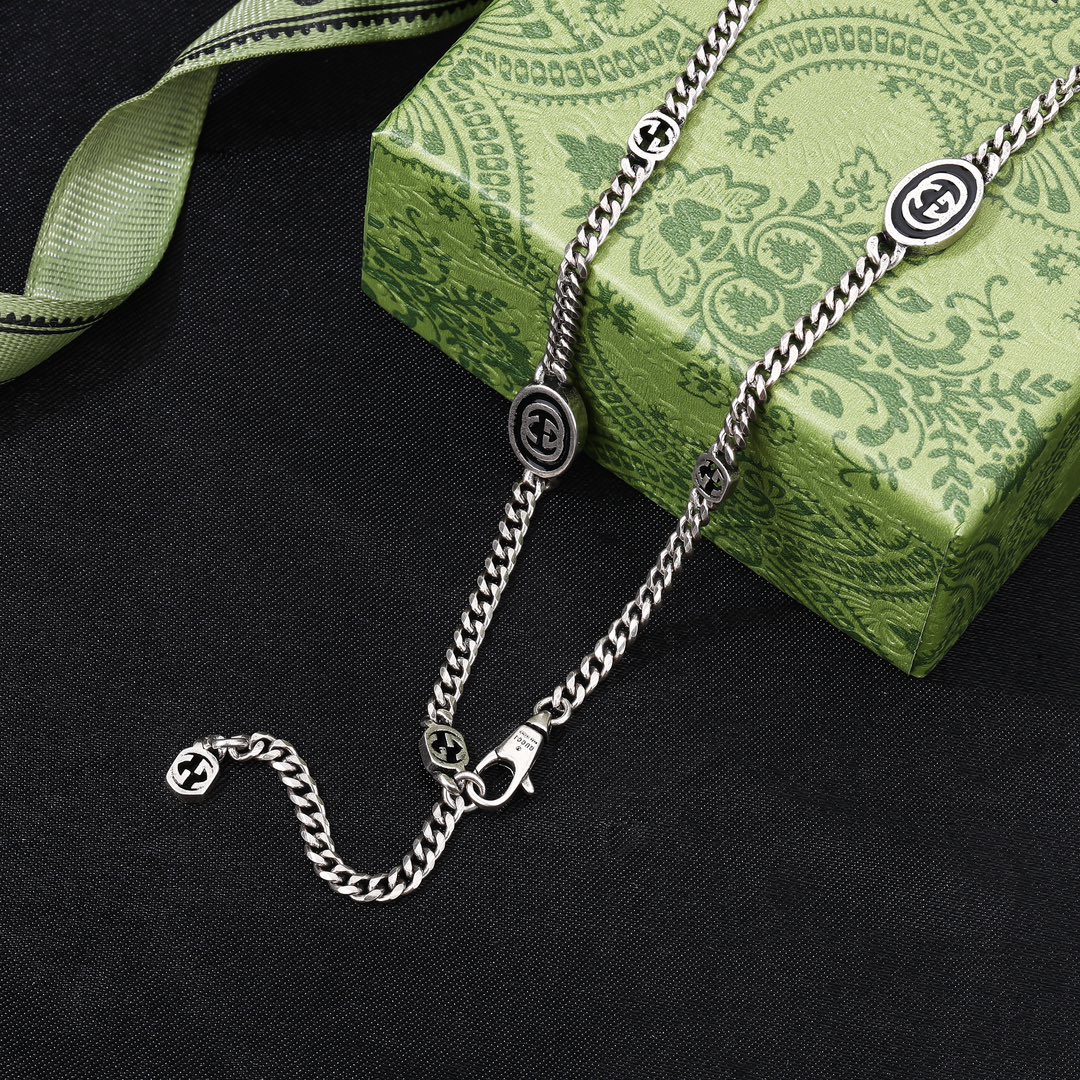 GUCCI-Double G necklace