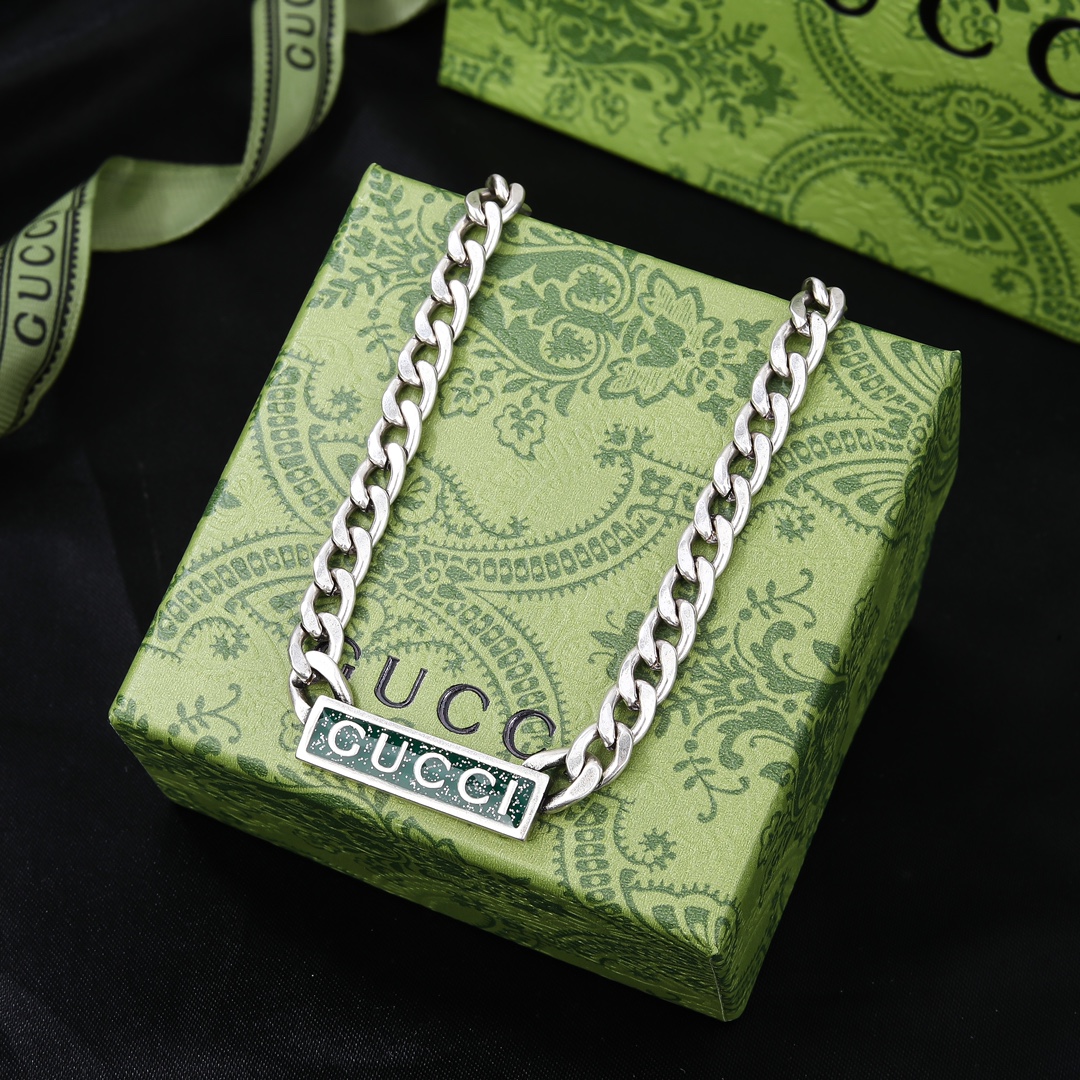 GUCCI-Double G necklace