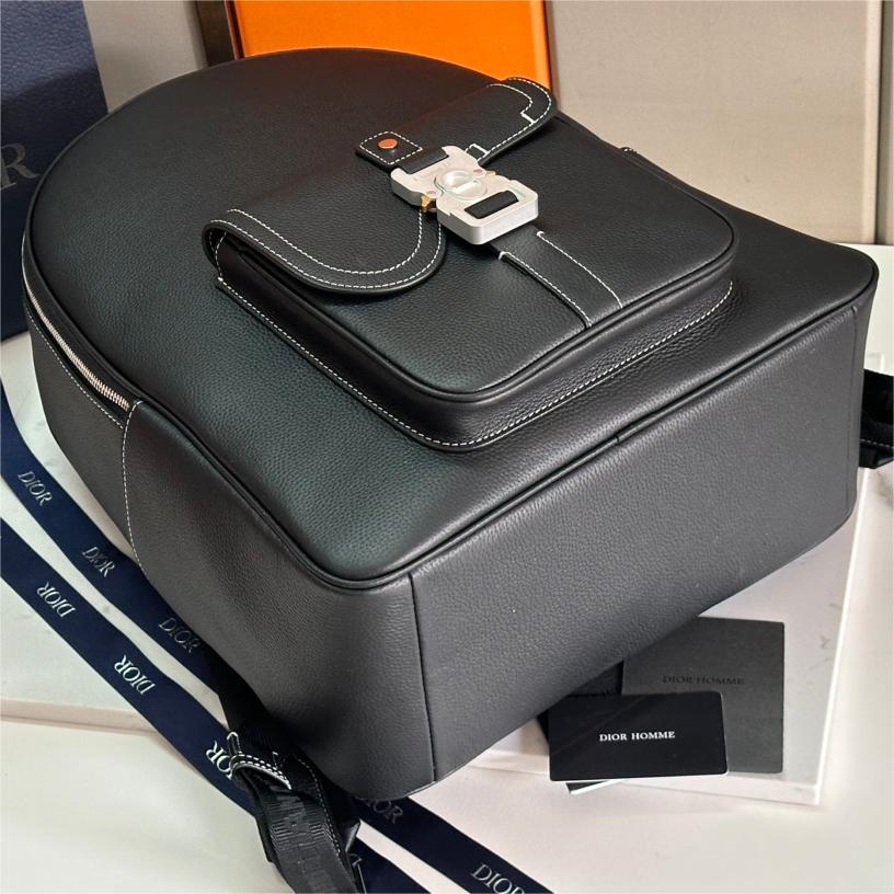 Dior-Beige and Black Oblique Printed Fabric Saddle Zipper Shoulders