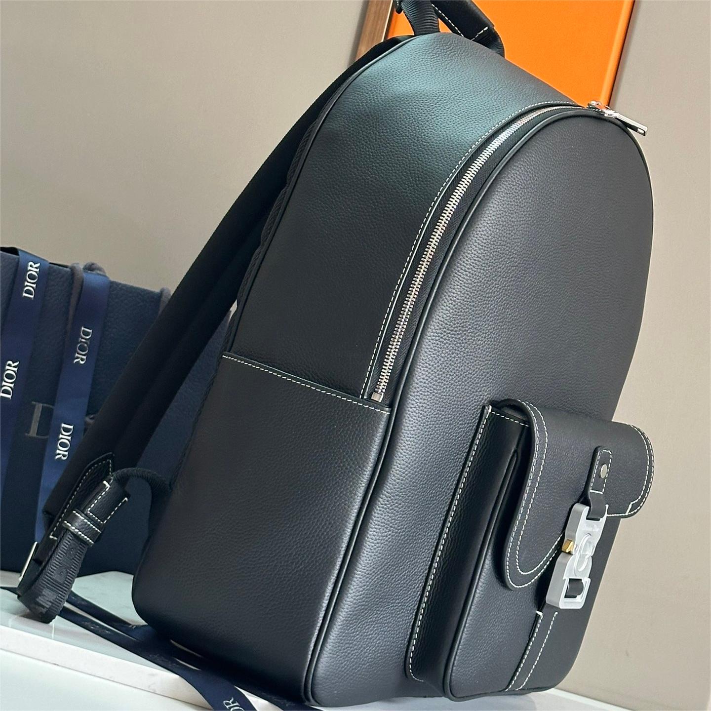 Dior-Beige and Black Oblique Printed Fabric Saddle Zipper Shoulders