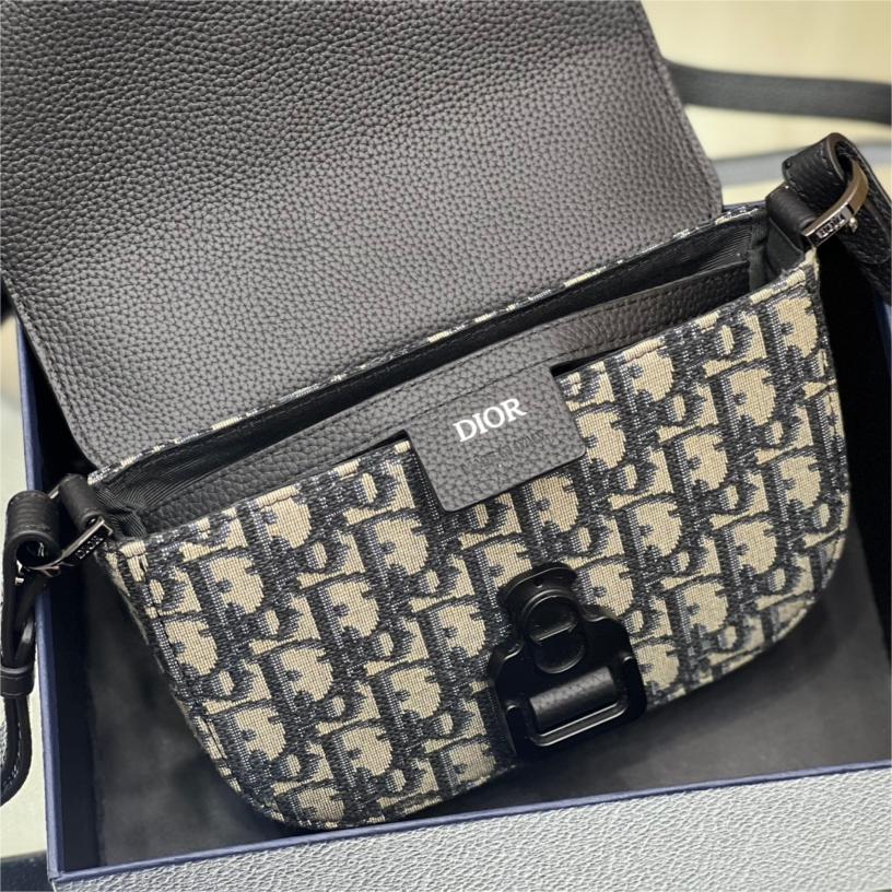 Dior-Black grain cowhide saddle bag